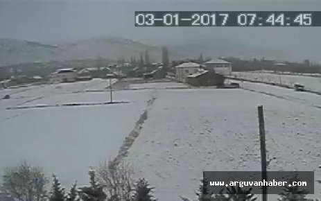 ARGUVAN'DA KAR YAĞIYOR