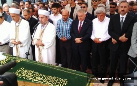 GÜMRÜK VE TİCARET BAKANI BÜLENT TÜFENKÇİ'NİN ANNESİ HAYATINI KAYBETTİ