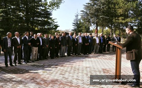 ARGUVAN'DA BİR ACAYİP MUHTARLAR GÜNÜ TÖRENİ YAPILDI