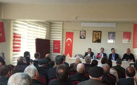 ARGUVAN CHP İLÇE BAŞKANLIĞI KONGRESİNDE HAKSIZ VE FAZLA DELEGE YAZIMLARINA TEPKİ GÖSTERİLDİ  