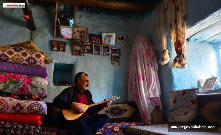 MALATYA KAYISI ÇİÇEĞİ FOTOĞRAF YARIŞMASINDA RIZA PARLAK BİRİNCİ OLDU