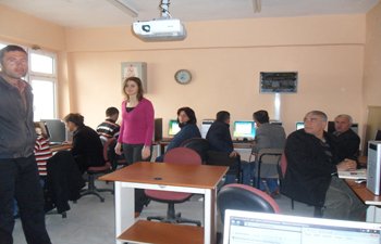 ARGUVAN İLÇE MERKEZİNDE KÖYLERE ÖZEL BİLGİSAYAR KURSU AÇILDI 
