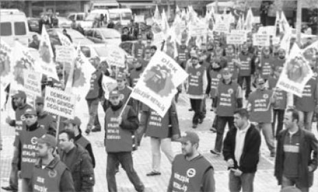 AKP SOSYAL HAKLARA TIRPAN VURDU 