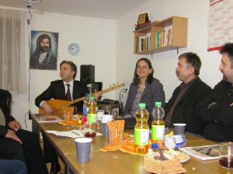 ALMANYA PARLEMENTOSUNDAKİ ARGUVANLI MEMET KILIÇ ALEVİLERİ AĞIRLADI