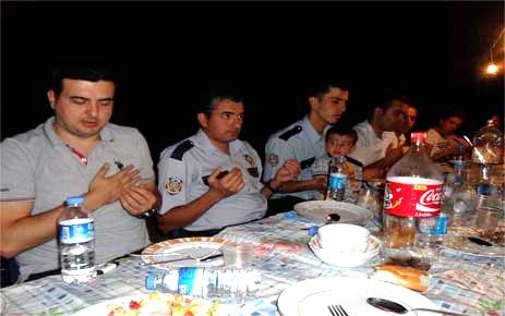 ARGUVAN İLÇE AMİRLİĞİNDE İFTAR YEMEĞİ VERİLDİ 