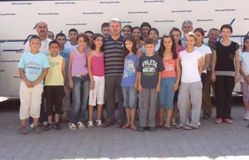 ARGUVANLI ÖĞRENCİLER DENİZ MAVİSİNDE BULUŞMA PROJESİ KAPSAMINDA ANTALYAYA YOLCU EDİLDİ 