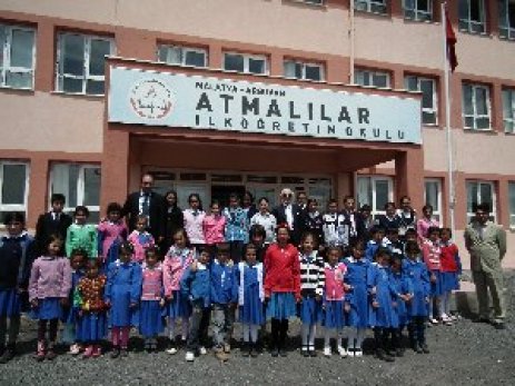 ATMALILAR İLKÖĞRETİM OKULUNDA EVRENSEL İNSAN HAKLARI SAVUNUCUSU 