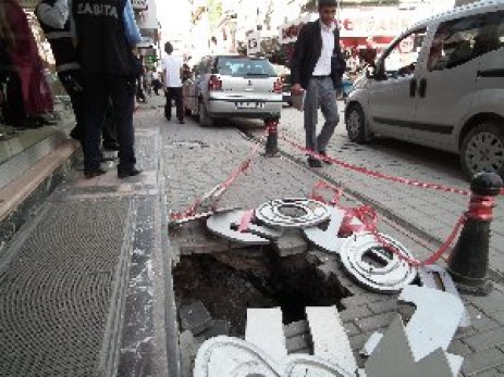  AZZET BİBİ:BELEDİYEDEKİLER SAĞIRIMI?