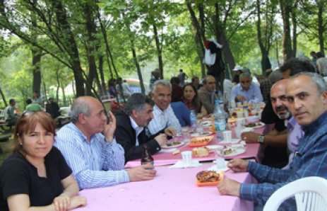ÇAVUŞ KÖYÜ PİKNİĞİ İSTANBULDA YAPILDI  