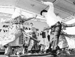 AKP\' ALEVİ AÇILIMINDA SAMİMİ DEĞİL