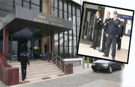 EGE'DE SEÇİM OPERASYONLARI-CHP'Lİ BELEDİYELERE BASKIN 