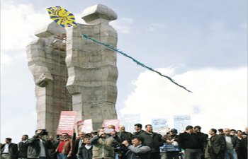İNSANLIK ANITI YIKILAMAZ