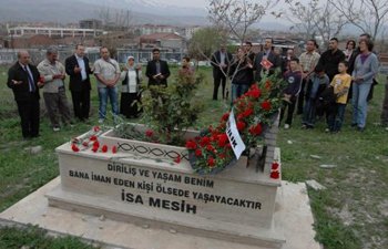  MALATYA’DA ZİRVE YAYINEVİ’NDE ÖLDÜRÜLENLER ANILDI