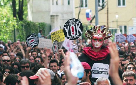 SANATÇI İSYANI - KORKUYA KARŞI ÖZGÜR TİYATRO  