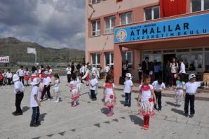 ATMALILAR İLKÖĞRETİM OKULU BAYRAM KUTLAMASI