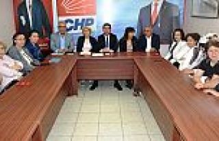 CHP' PEMBE TRAMBÜS'E KARŞI ÇIKTI
