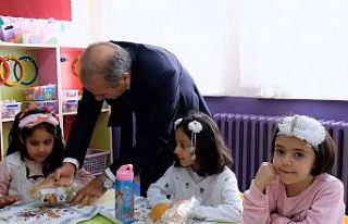 ARGUVAN BELEDİYESİ İLKOKUL ÖĞRENCİLERİNE GIDA...