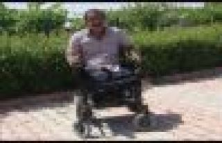 AKÖRENLİ ENGELLİ ALİ RIZA ASLAN AKÜLÜ SANDALYESİNE...