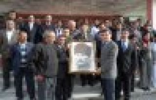 ARGUVAN KAYMAKAMINA YAZIBAŞI KÖYÜNDE ATATÜRK PORTRESİ...