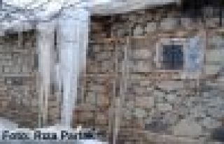 ARGUVANDA YOĞUN KAR YAĞIŞI DEVAM EDİYOR 