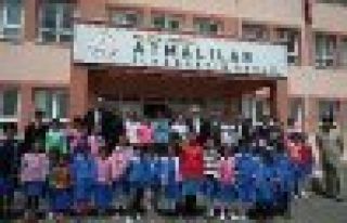 ATMALILAR İLKÖĞRETİM OKULUNDA EVRENSEL İNSAN...