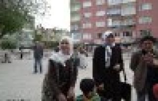  KİM BU DERT SOKASICALAR? (1)