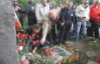 NÂZIM HİKMET’İN ÖLÜMÜNÜN ÜZERİNDEN 49 YIL...