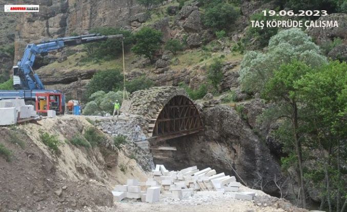 SUCEYİN TAŞ KÖPRÜDE RESTORASYON ÇALIŞMASI YAPILIYOR